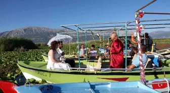 Işıklı Gölü'nde İlk Nikah Tekne Üzerinde Kıyıldı