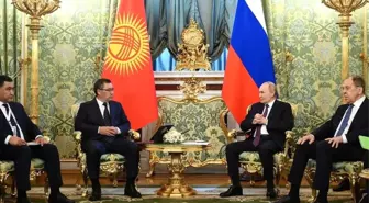 Putin ve Caparov Moskova'da Ekonomik İlişkileri Görüştü