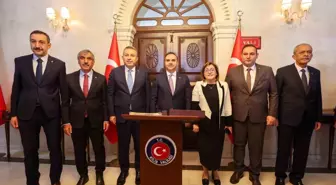 Bakan Kacır, Kilis Valiliği ve AK Parti İl Başkanlığını Ziyaret Etti