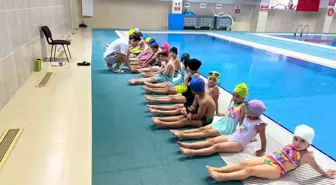 Aydın'da 'Yüzme Bilmeyen Kalmasın' Projesi Devam Ediyor