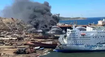 İzmir'de Tanker Gemisinde Çıkan Yangın Kontrol Altına Alındı