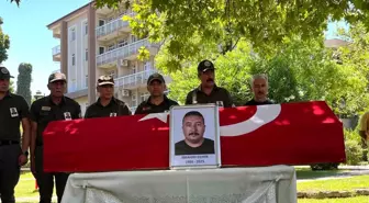 İzmir'deki yangında şehit olan orman personelinin cenazesi törenle memleketine uğurlandı