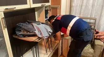 Manisa'da Jandarma Operasyonu: Ruhsatsız Silahlar Ele Geçirildi