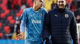 Fenerbahçe'den ayrıldığını yeni takımında paylaştığı fotoğrafla duyurdu