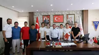 Başarılı Judo Sporcularından İl Müdürü Ramazan Demir'e Ziyaret