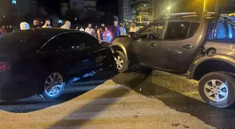 Mardin'de Otomobil ile Pikap Çarpıştı: 6 Yaralı