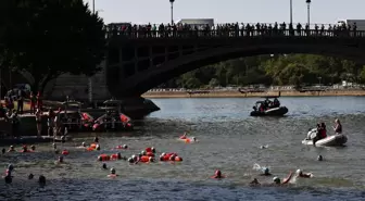 Seine Nehri 100 Yıl Sonra Yeniden Yüzmeye Açıldı