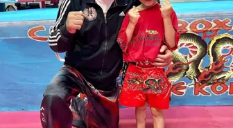 Sifu Nihat Atamtürk'e Üstün Başarı Belgesi