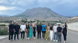 Öğretmenlerden 'Sınırda Değil, Zirvedeyiz' Projesi
