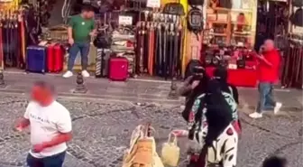 Fatih'te Çanta Hırsızlığı: Güvenlik Kamerasında Yakalandılar