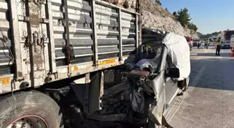 Tarsus'ta Feci Kaza: Aynı Aileden 5 Kişi Hayatını Kaybetti