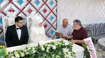 Bürde Şimşek ve A. Furkan Çınar İzmir'de Evlendi
