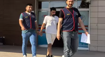 11 yıl hapis cezasıyla aranıyordu, kafede çay içerken yakalandı