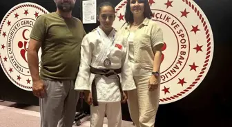 Düzceli Erva Eren Yıldızlar Avrupa Kupası'nda Gümüş Madalya Kazandı