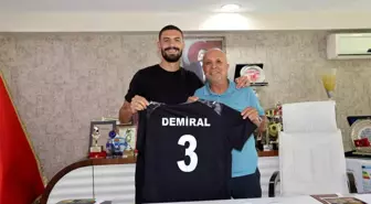 Merih Demiral, Eski Takımı Alanyaspor'u Ziyaret Etti