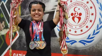 Paralimpik sporcunun 12 yılda kazandığı madalya sayısı görenleri hayrete düşürdü