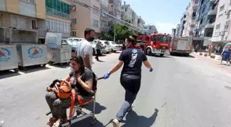 Antalya'da Apartman Dairesinde Yangın: 10 Kişi Hastaneye Kaldırıldı