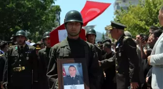Aydınlı Şehit Üsteğmen Ege Akar, İzmir'de dualarla son yolculuğuna uğurladı
