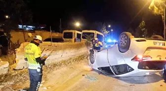 Burdur'da Takla Atan Otomobilin Sürücüsü Olay Yerinden Kaçtı