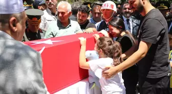 Pençe-Kilit Harekatı'nda şehit olan Uzman Çavuş Ümit Üzüm toprağa verildi
