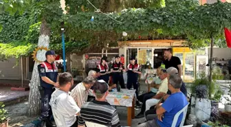 Jandarma Ekiplerinden Koçarlı'da Bilgilendirme Faaliyeti