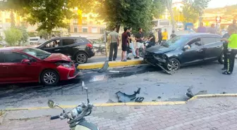 Kocaeli'de Trafik Kazası: Motosiklet Sürücüsü Yaralandı