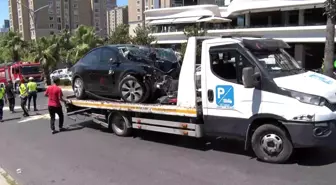 Ataşehir'de Tesla ile Kaza: 4 Yaralı