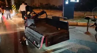 Bursa'da Otomobil Elektrikli Motosiklete Çarptı: 3 Yaralı