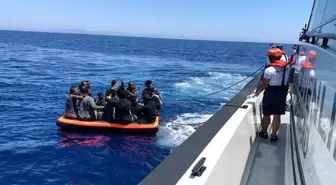 Urla Açıklarında Yunan Unsurlarından Kurtarılan 24 Düzensiz Göçmen
