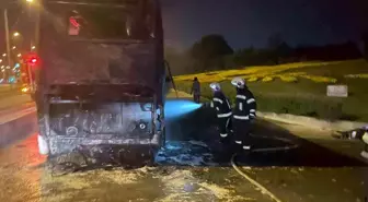 Denizli'de Seyir Halindeki Tur Otobüsü Yandı