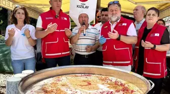 Türk Kızılay, Manisa'da 1000 Kişiye Aşure İkram Etti