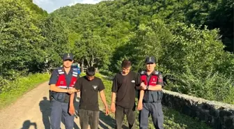 Artvin'de Yasa Dışı Sınır Geçişi: İki Yabancı Uyruklu Şahıs Yakalandı