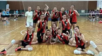 Eskişehir Kız Voleybol Takımı Yarı Finallere Yükseldi