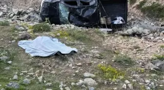 Kürtün'de Kamyonet Kazası: 1 Ölü, 5 Yaralı