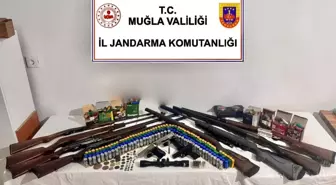 Muğla'da Tarihi Eser ve Ruhsatsız Silah Operasyonu