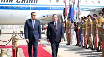 Çin Başbakanı Li Qiang, Mısır'a Resmi Ziyarette Bulundu