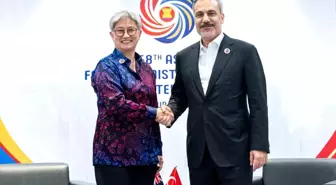 Dışişleri Bakanı Hakan Fidan, Malezya'da Avustralyalı Mevkidaşı ile Görüştü