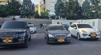 Diyarbakır'da Gümrük Kaçağı Lüks Araç Operasyonu: 31 Şüpheli Yakalandı