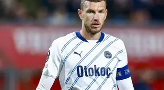 Edin Dzeko yeni takımına imzayı attı