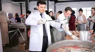Yedikule Hastanesi'nde Aşure İkramı