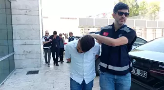 Akrabasının üzerinden araçla geçip öldürdü, sorulunca tek cümle edip ağladı
