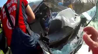 Mersin'de Otomobil ve TIR Çarpıştı: 2 Yaralı