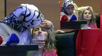 Panelde sunum yapan akademisyen aniden fenalaştı