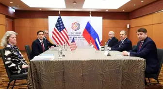 Rubio ve Lavrov, Malezya'da Ukrayna Savaşı Üzerine Görüşme Gerçekleştirdi