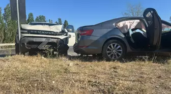 Sivas'ta Trafik Kazası: 5 Yaralı