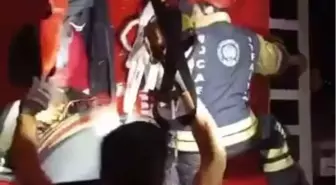 Kartepe'de Tır Kazası: Sürücü Sıkıştı, İtfaiye Ekipleri Kurtardı
