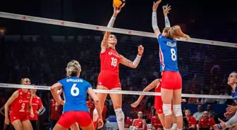 A Milli Kadın Voleybol Takımı Çekya'ya 3-1 Mağlup Oldu