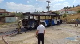 Pursaklar'da Belediye Otobüsü Yandı: Yaralı Yok
