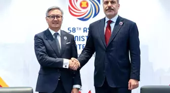 Dışişleri Bakanı Hakan Fidan, ASEAN Toplantısında Laos ve Papua Yeni Gine Dışişleri Bakanları ile Görüştü