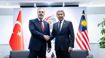 Dışişleri Bakanı Hakan Fidan, ASEAN Toplantısında İkili Görüşmelerde Bulundu